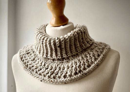 🧶 Roll Neck Cowl Crochet Pattern 🧥✨